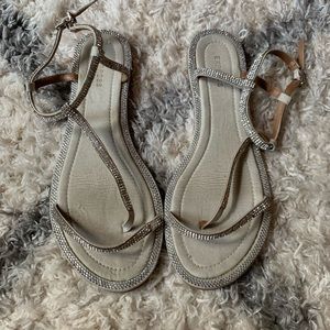 Express sandals